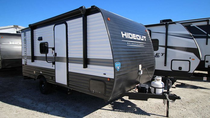 21' Hideout 175BH 2025
